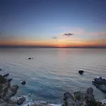 Calabrisella 3*