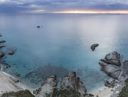 Calabrisella CALABRIA