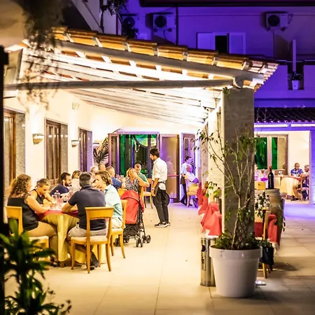 Calabrisella Otel 3*